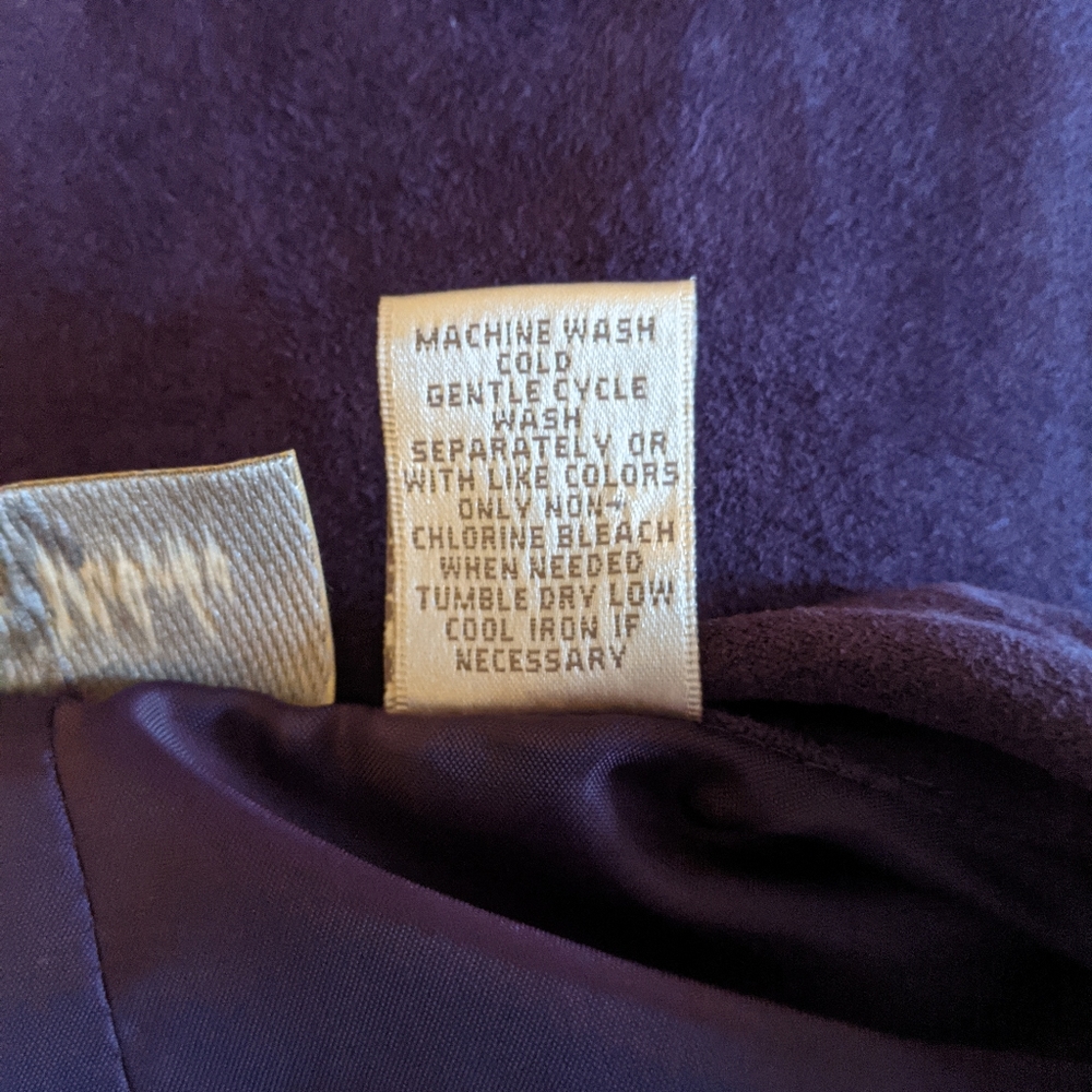 Zip up - Picture 3 of 4